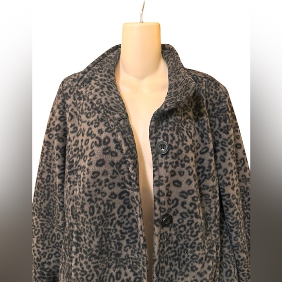 Valerie Bertinelli Ladies Gray And Black Animal‎ Print Jacket - Picture 3 of 13